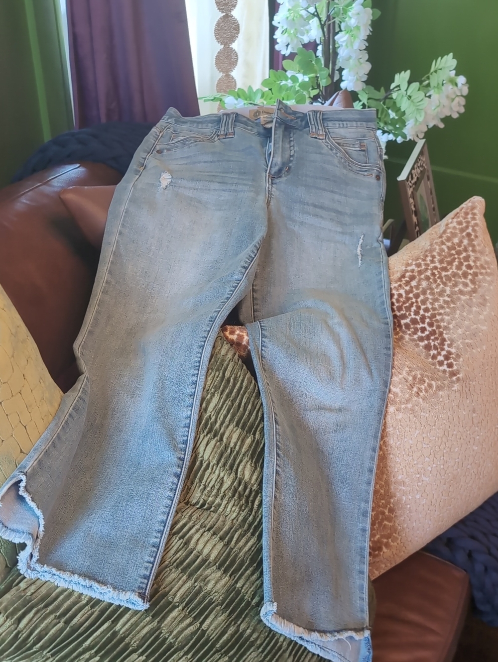 Democracy Light Blue Distressed Ankle Cropped Jeans